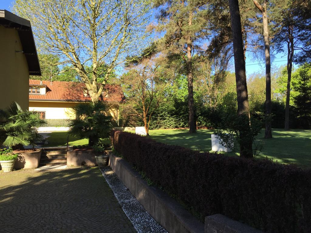 Bed&Garden Bed & Breakfast Cesate Eksteriør bilde