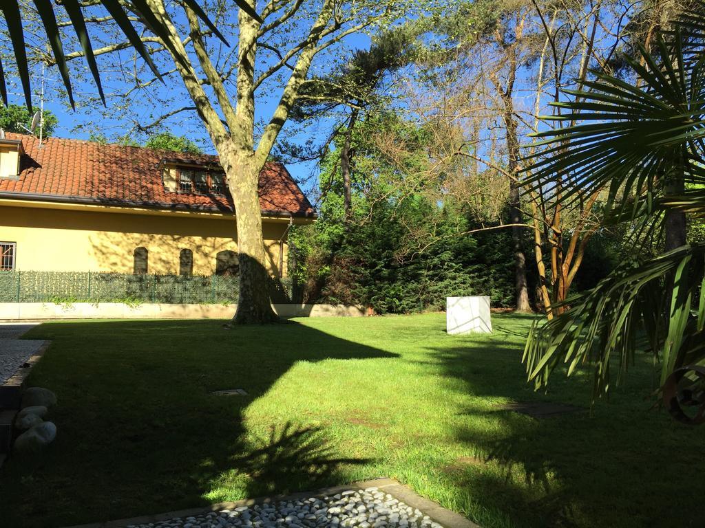 Bed&Garden Bed & Breakfast Cesate Eksteriør bilde