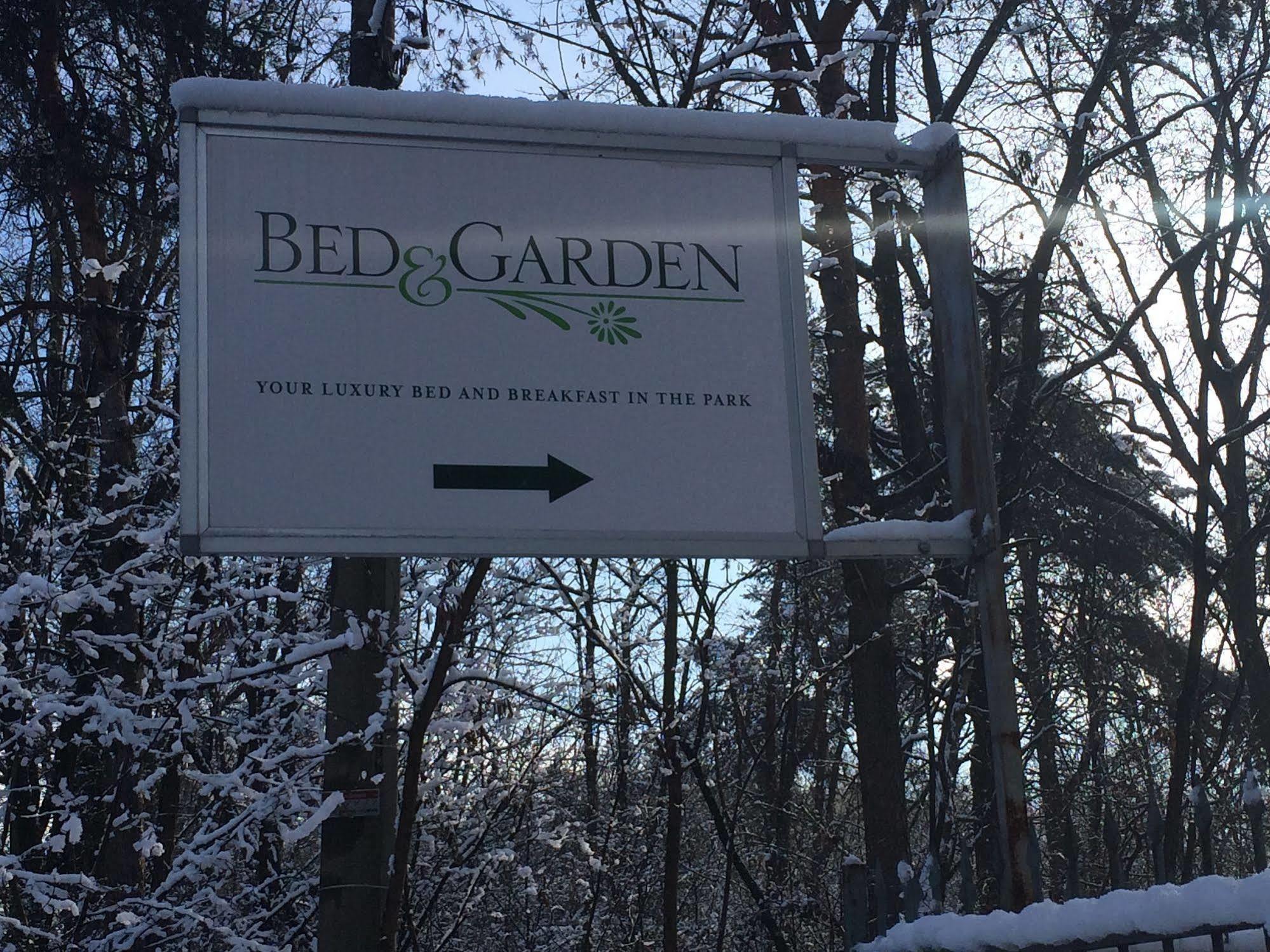 Bed&Garden Bed & Breakfast Cesate Eksteriør bilde